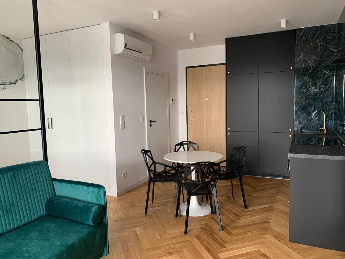 Apartamenty Wola Goleszowska Varšava Exteriér fotografie